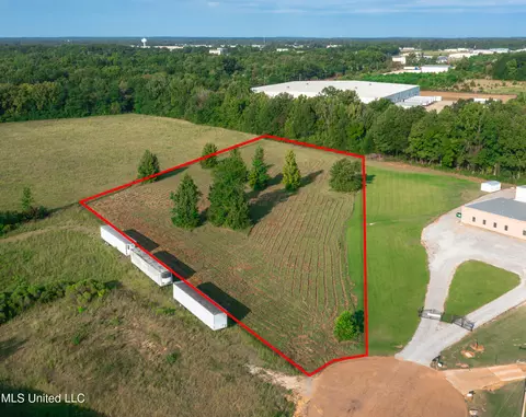 Lone Wolf Drive, Gluckstadt, MS 39110