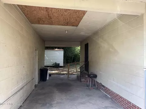 Entry Way - 732 Monterey St, Jackson, MS 39204 photo 1 of 1