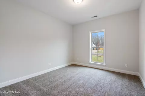 Bedroom - 894 Collie Dr, Hernando, MS 38632 photo 3 of 7