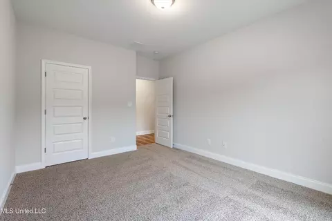 Bedroom - 894 Collie Dr, Hernando, MS 38632 photo 6 of 7