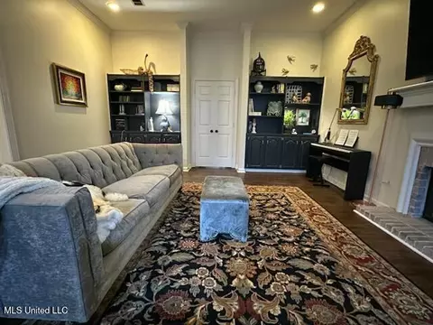 Living - 60 Chestnut Dr, Madison, MS 39110 photo 1 of 2