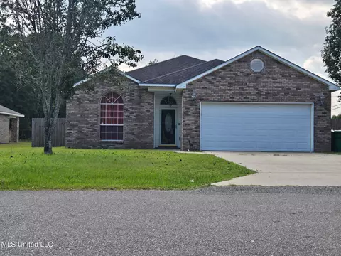 3613 N 7th St, Ocean Springs, MS 39564