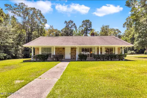 211 S Boley Dr, Picayune, MS 39466