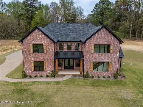 1474 Tributary Dr, Hernando, MS 38632
