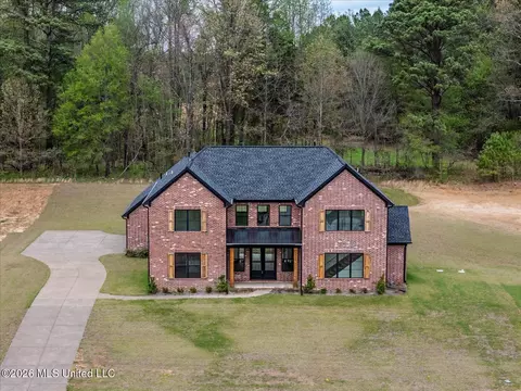 Exterior - 1474 Tributary Dr, Hernando, MS 38632 photo 2 of 10