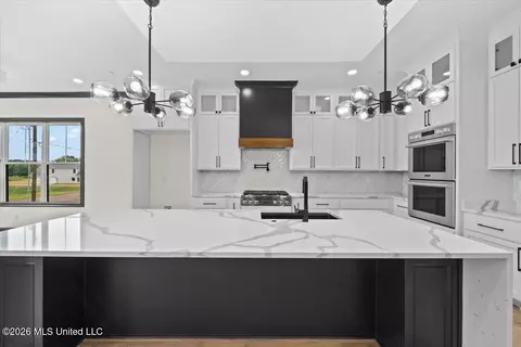 Kitchen - 1474 Tributary Dr, Hernando, MS 38632 photo 1 of 4