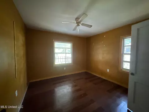 Bedroom - 210 Lea Cir, Jackson, MS 39204 photo 5 of 6