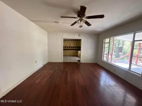 Living - 210 Lea Cir, Jackson, MS 39204 photo 1 of 3