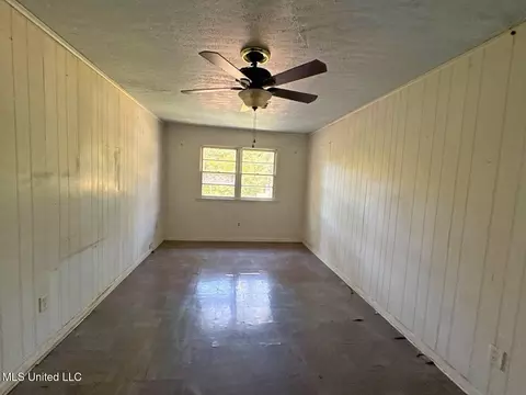 Living - 210 Lea Cir, Jackson, MS 39204 photo 3 of 3