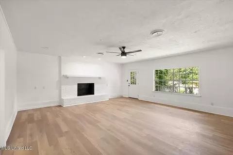 Living - 19 Nelson Cir, Jackson, MS 39212 photo 4 of 8