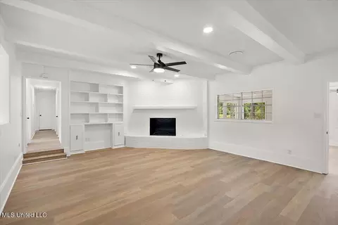 Living - 19 Nelson Cir, Jackson, MS 39212 photo 1 of 8