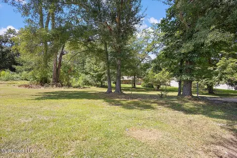 Exterior - 19 Nelson Cir, Jackson, MS 39212 photo 4 of 4