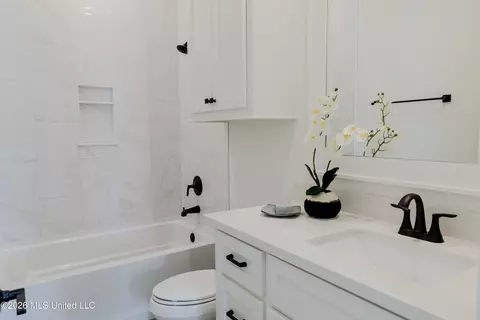 Bath - 918 Bald Eagle Dr, Brandon, MS 39047 photo 10 of 23