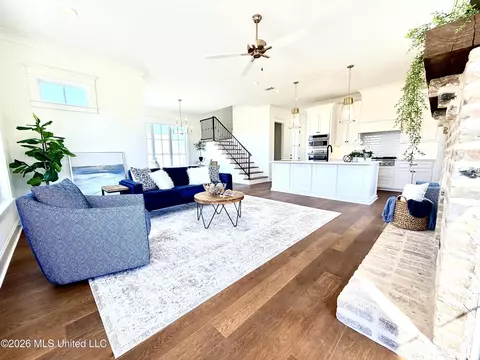 Living - 910 Bald Eagle Dr, Brandon, MS 39047 photo 1 of 4
