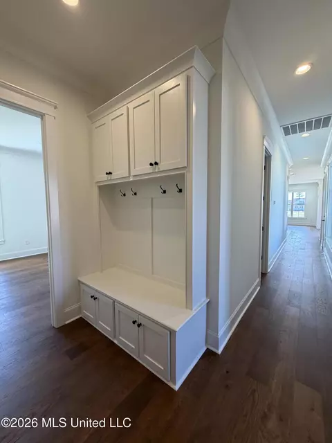 Entry Way - 910 Bald Eagle Dr, Brandon, MS 39047 photo 1 of 3