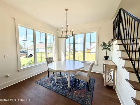 Dining - 910 Bald Eagle Dr, Brandon, MS 39047 photo 2 of 3