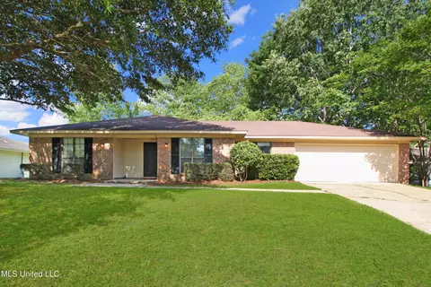 135 Ridge Cv, Brandon, MS 39042
