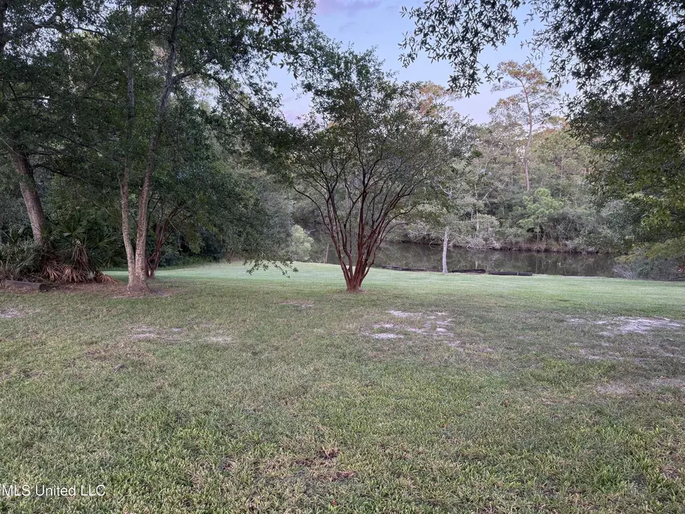  Seacrest Drive, Gautier, MS 39553 photo 3