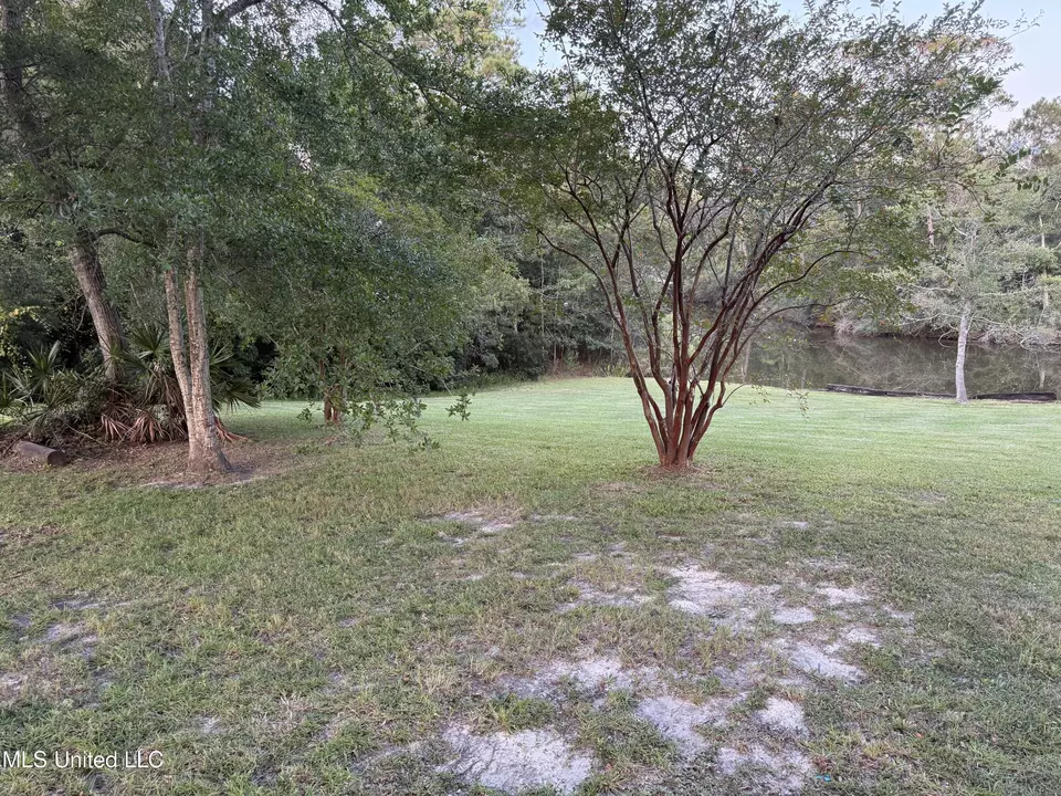  Seacrest Drive, Gautier, MS 39553 photo 4