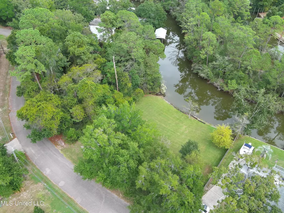  Seacrest Drive, Gautier, MS 39553 photo 7