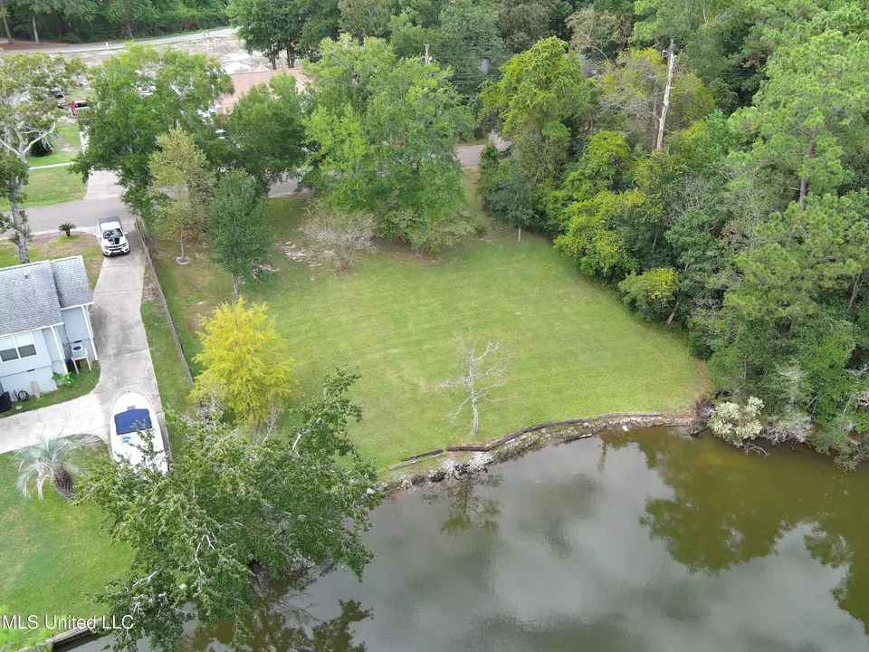  Seacrest Drive, Gautier, MS 39553 photo 14