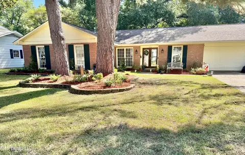 5154 Sunnyvale Dr, Jackson, MS 39211