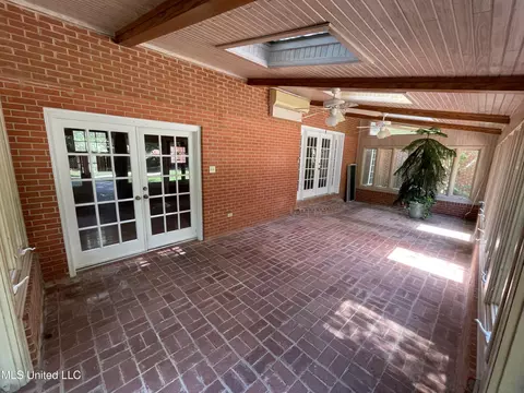 Exterior - 500 Charles St, Brookhaven, MS 39601 photo 3 of 6