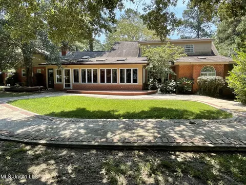 Exterior - 500 Charles St, Brookhaven, MS 39601 photo 4 of 6