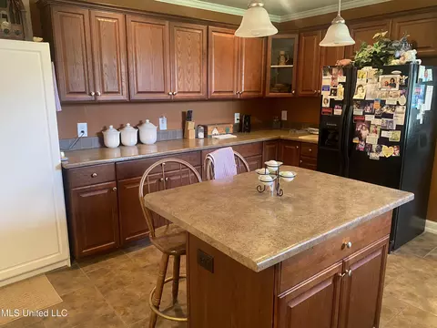 1008 Beatty Rd, Enid, MS 38927 photo 9