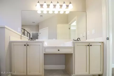 Bath - 4689 E Dublin, Olive Branch, MS 38654 photo 3 of 7