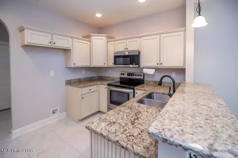 Kitchen - 4689 E Dublin, Olive Branch, MS 38654 photo 2 of 3