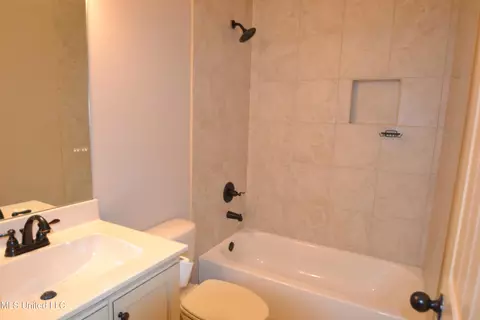 Bath - 4689 E Dublin, Olive Branch, MS 38654 photo 7 of 7