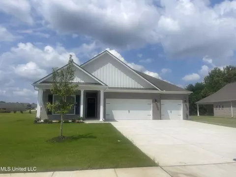 5283 Borden Creek Dr, Olive Branch, MS 38654
