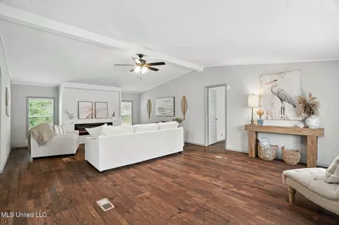 Living - 23 Tower Rd, Wiggins, MS 39577 photo 1 of 2