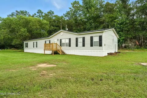 23 Tower Rd, Wiggins, MS 39577