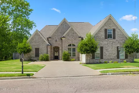 608 Shadow View Dr, Hernando, MS 38632