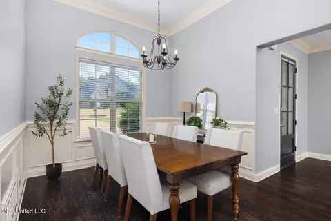 Dining - 608 Shadow View Dr, Hernando, MS 38632 photo 2 of 2