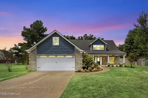 8247 Montrose Dr, Olive Branch, MS 38654