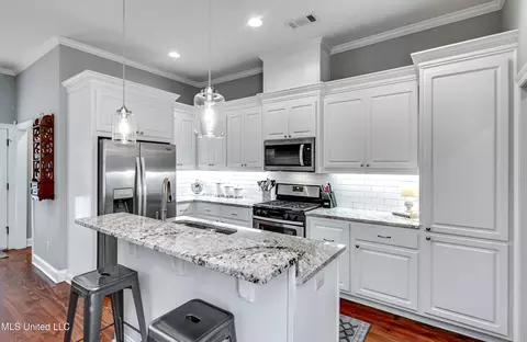 Kitchen - 237 Buckhead Dr, Madison, MS 39110 photo 1 of 3