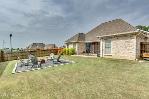 Exterior - 237 Buckhead Dr, Madison, MS 39110 photo 5 of 8