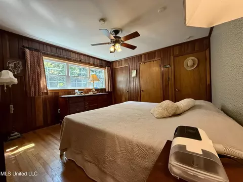 Bedroom - 901 Morningside Dr, Brookhaven, MS 39601 photo 3 of 5