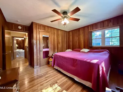 Bedroom - 901 Morningside Dr, Brookhaven, MS 39601 photo 5 of 5