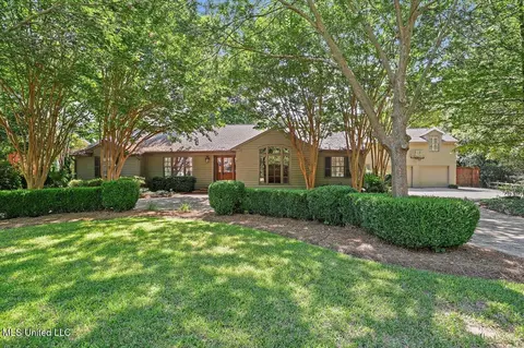 3844 Hawthorne Dr, Jackson, MS 39206