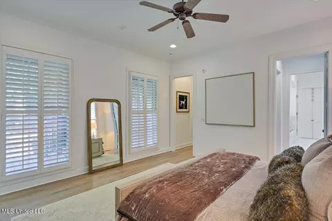 Bedroom - 3844 Hawthorne Dr, Jackson, MS 39206 photo 2 of 8