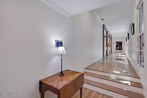 Entry Way - 3844 Hawthorne Dr, Jackson, MS 39206 photo 8 of 8