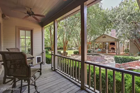 Exterior - 3844 Hawthorne Dr, Jackson, MS 39206 photo 8 of 19