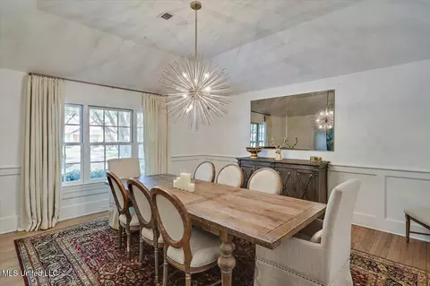 Dining - 3844 Hawthorne Dr, Jackson, MS 39206 photo 1 of 2