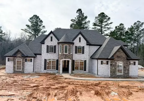 389 Poplar Ln, Holly Springs, MS 38635