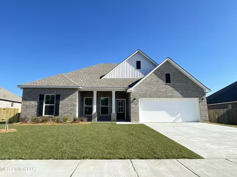 10308 Caroline Dr, Gulfport, MS 39503