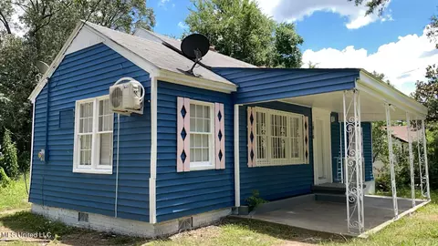 1816 Kenmore Dr, Jackson, MS 39209